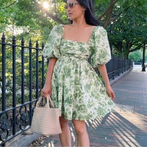 NWOT ABERCROMBIE PUFF SLEEVE FLORAL DRESS